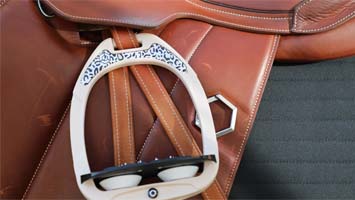 Choisir-ses-étriers